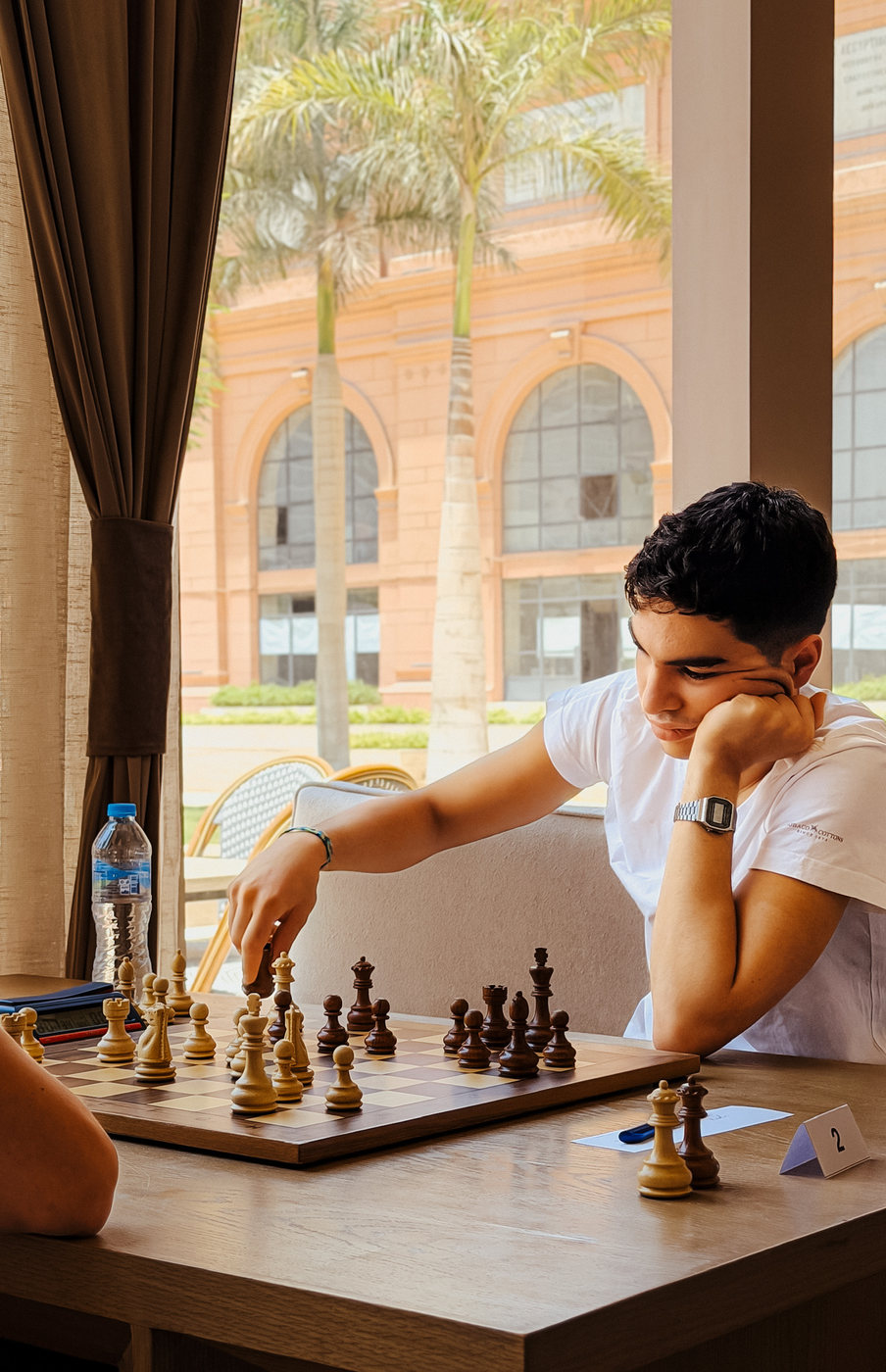 A game by the window during the rapid tournament